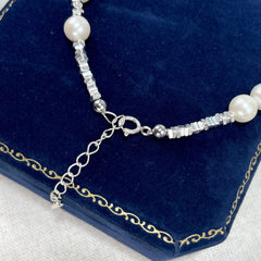 Natural Mother-of-Pearl Cat Silver Fragment Ultra-Light Bracelet for Women Summer Light Luxury Design ins Niche Bracelet