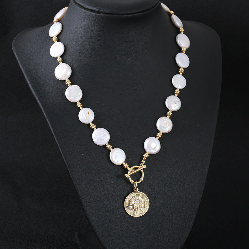 Niche Design Natural Freshwater Baroque Pearl Short Necklace for Women, Light Luxury Queen Portrait Gold Coin Collarbone Chain