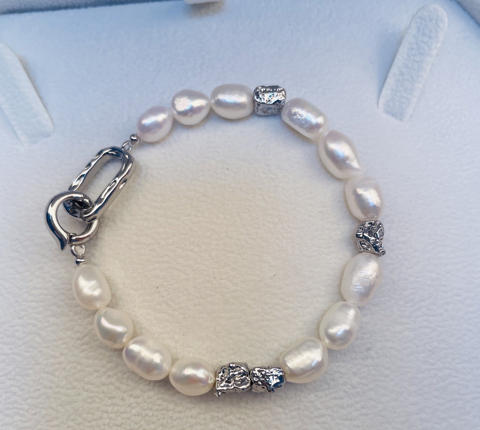 Natural Freshwater Pearl Irregular Baroque Bracelet for Women French Retro Niche Light Luxury High-end Ancient Style Jewelry