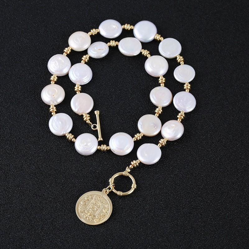 Niche Design Natural Freshwater Baroque Pearl Short Necklace for Women, Light Luxury Queen Portrait Gold Coin Collarbone Chain